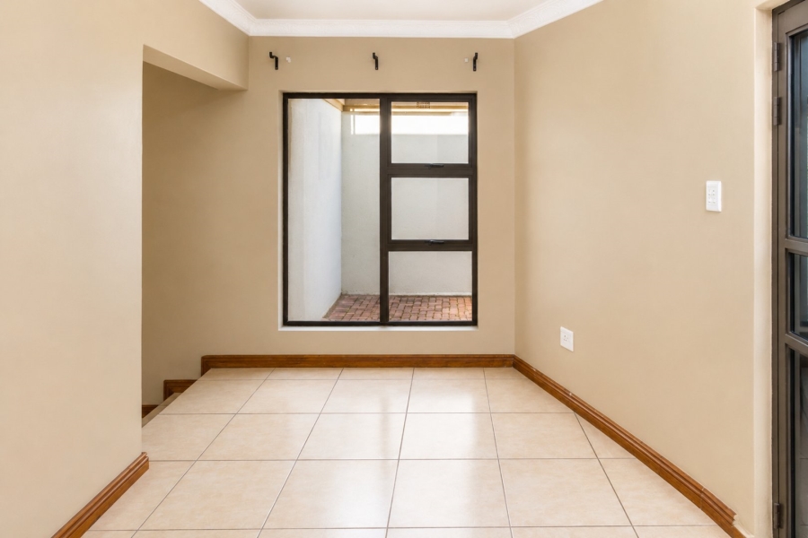 4 Bedroom Property for Sale in Kosmos Ridge North West